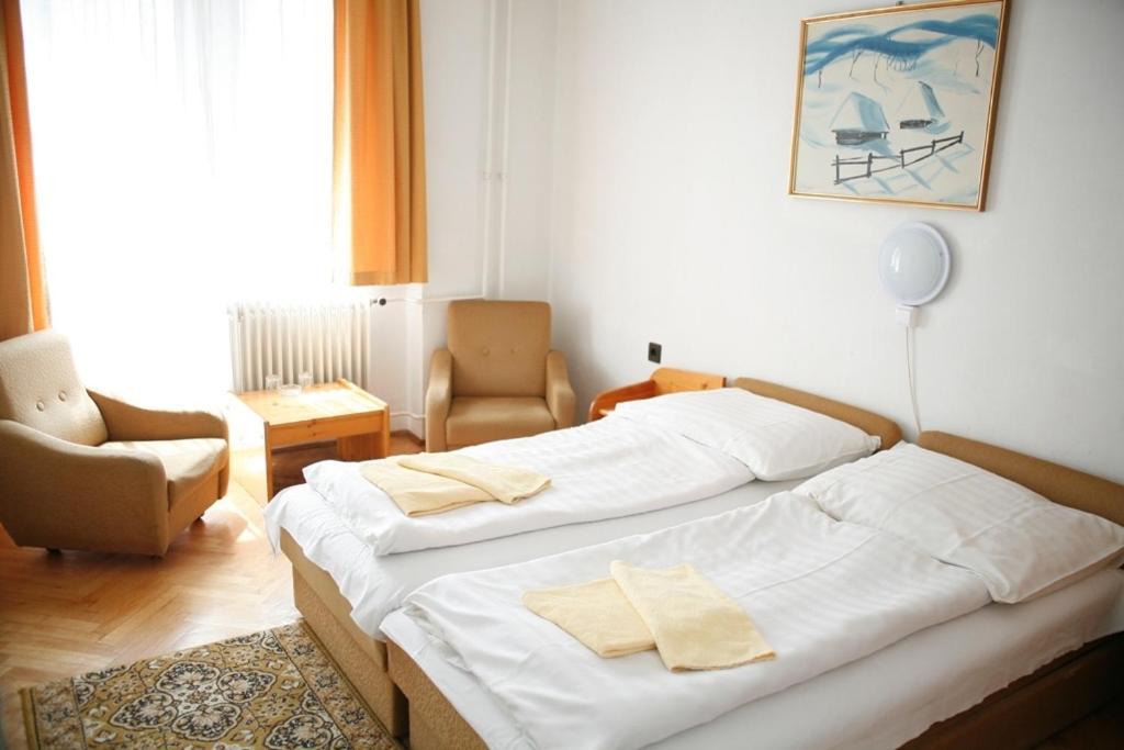 Hotel Bara Gellert Budapest Exterior photo
